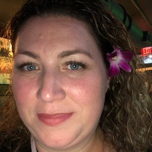 Meet your Posher, Robin